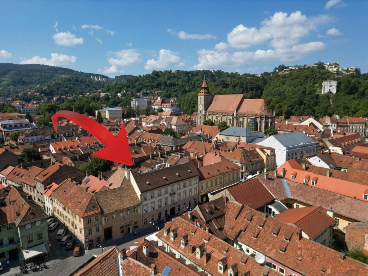 The Bear'S Den In Old City Centre Braşov Buitenkant foto
