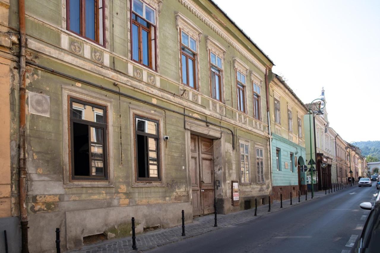 The Bear'S Den In Old City Centre Braşov Buitenkant foto